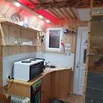 Planinska Bajka Pogodna Za Dnevne Boravka I One Koji Se Vole *