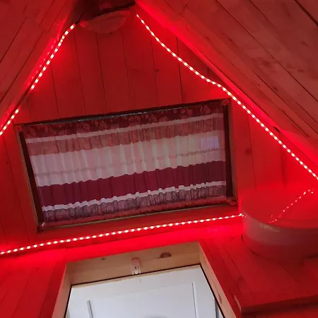 Planinska Bajka Pogodna Za Dnevne Boravka I One Koji Se Vole