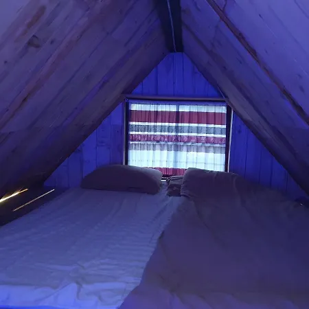 Planinska Bajka Pogodna Za Dnevne Boravka I One Koji Se Vole