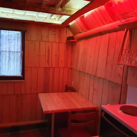 Planinska Bajka Pogodna Za Dnevne Boravka I One Koji Se Vole *