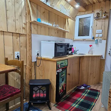 Appartement Planinska Bajka Pogodna Za Dnevne Boravka I One Koji Se Vole Olovo (Zenica-Doboj)